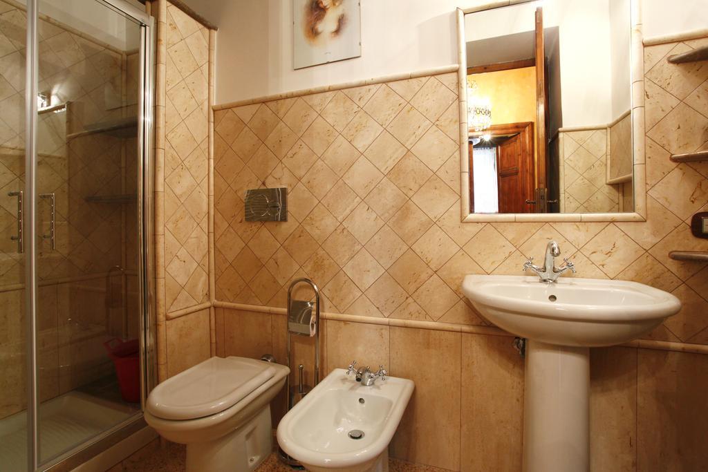 Casa Vacanza Colosseo Рим Номер фото